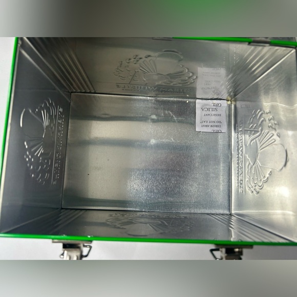 Steam Whistle - Large Metal Lunch Box - BN 🥪🍱 - Picture 7 of 13